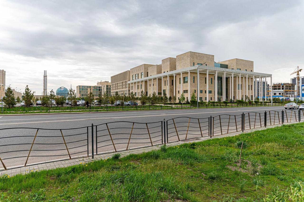 Шикарная Квартира На Против Сада Astana Zewnętrze zdjęcie