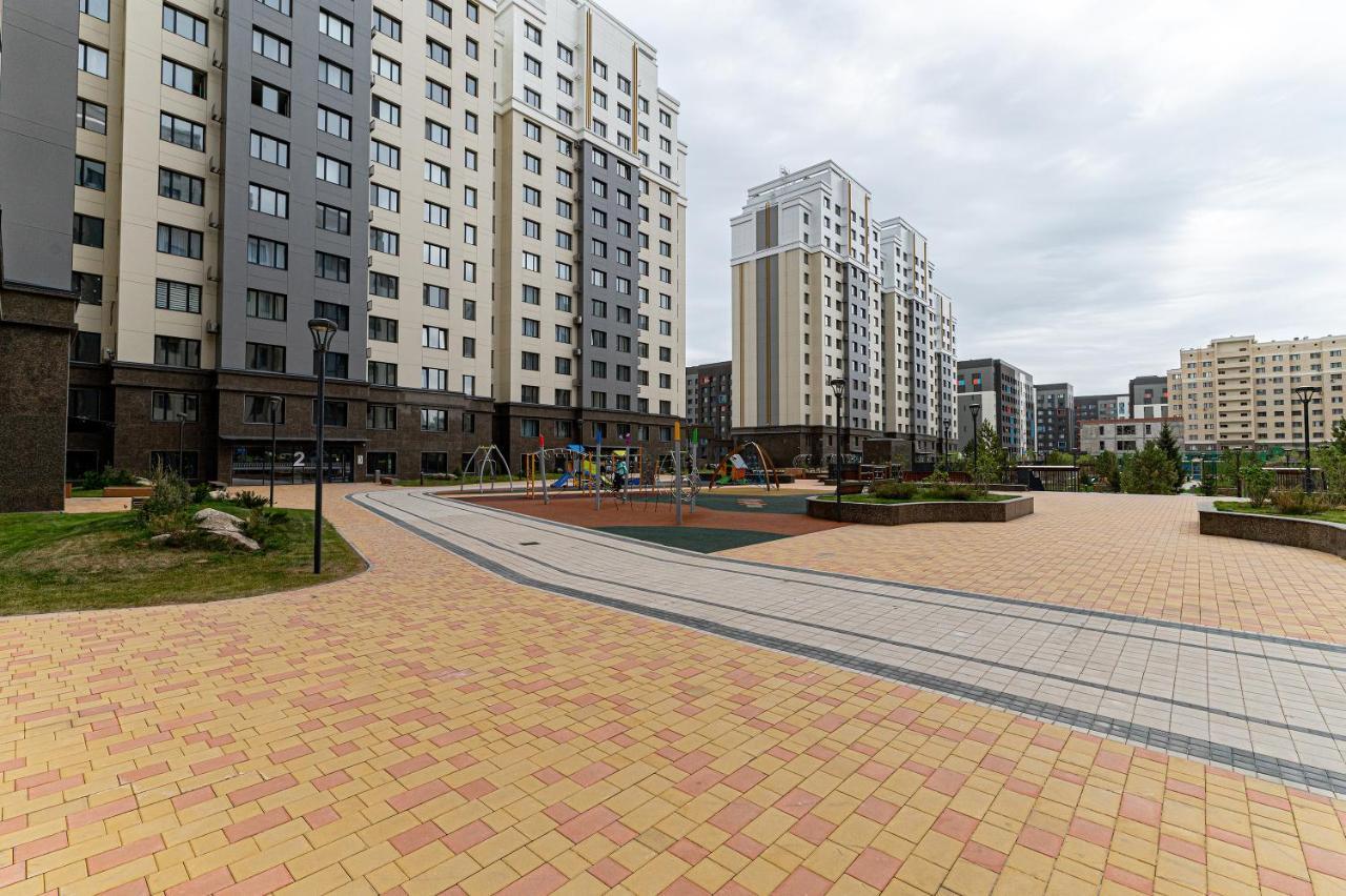 Шикарная Квартира На Против Сада Astana Zewnętrze zdjęcie
