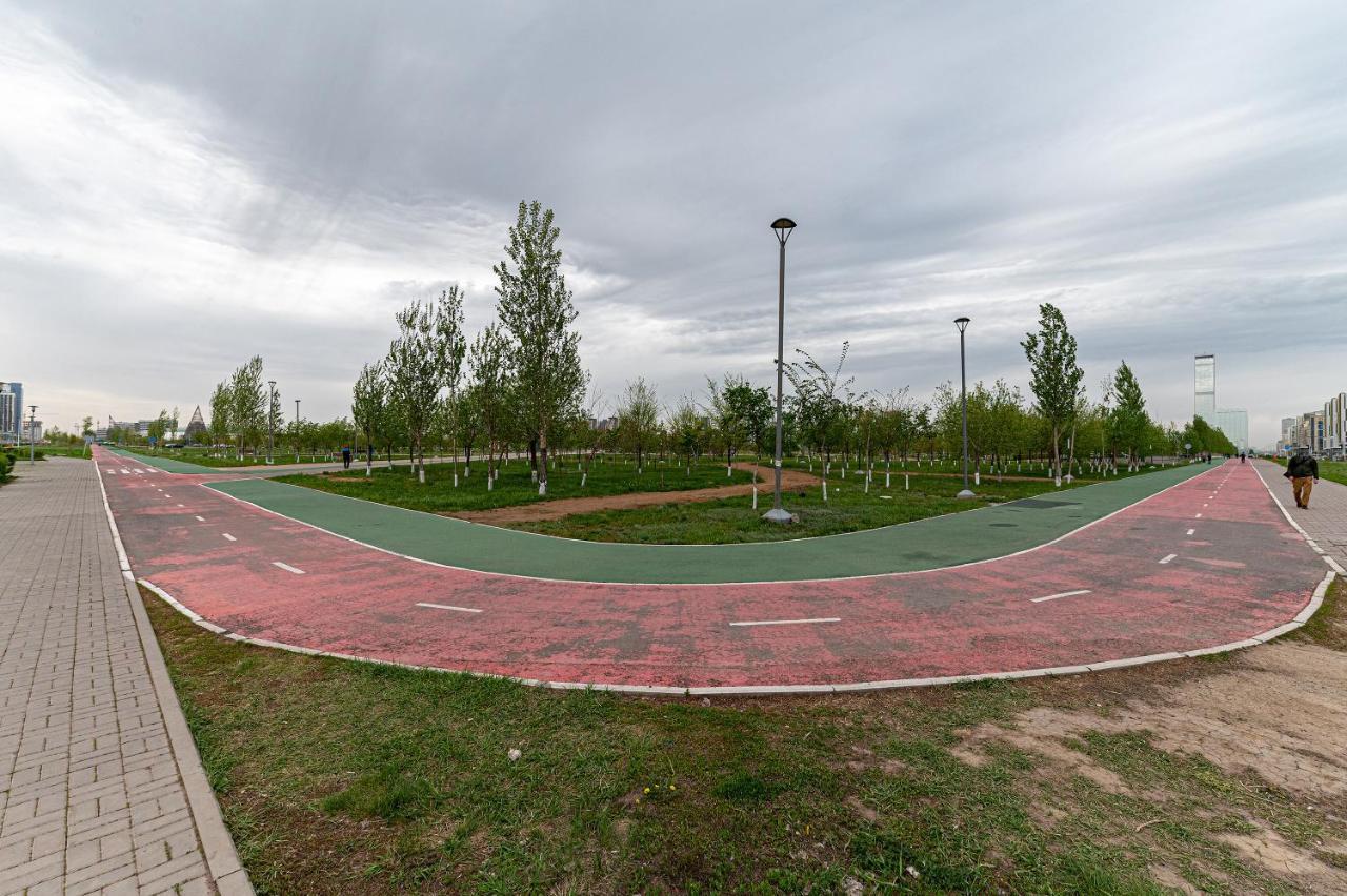 Шикарная Квартира На Против Сада Astana Zewnętrze zdjęcie